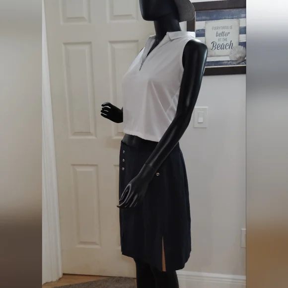 Callaway Women's White Zip-Up Sleeveless Blouse - Picture 4 of 8